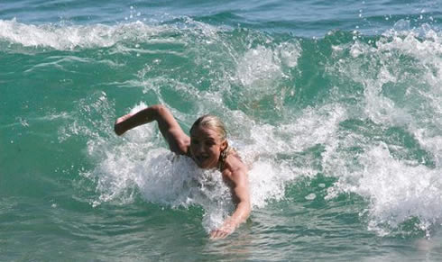 bungen, Gewicht zu verlieren: Cameron Diaz Surfen